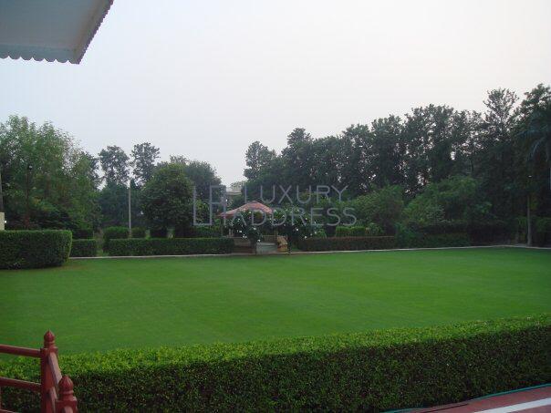 4BHK Semi-Furnished Rental Farmhouse in Vasant Kunj South Delhi - Luxury Address
