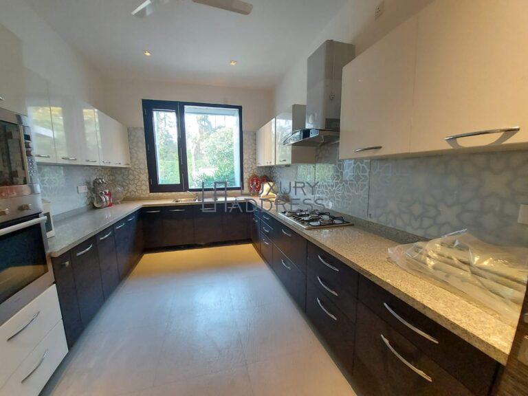 Luxurious 5BHK Semi-Furnished Farmhouse Rent Ghitorni, Delhi