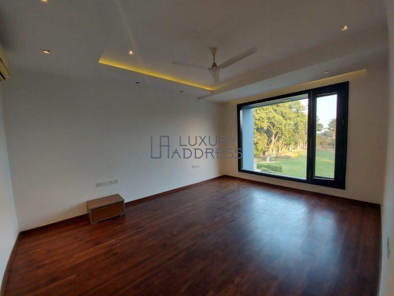 Luxurious 5BHK Semi-Furnished Farmhouse Rent Ghitorni, Delhi