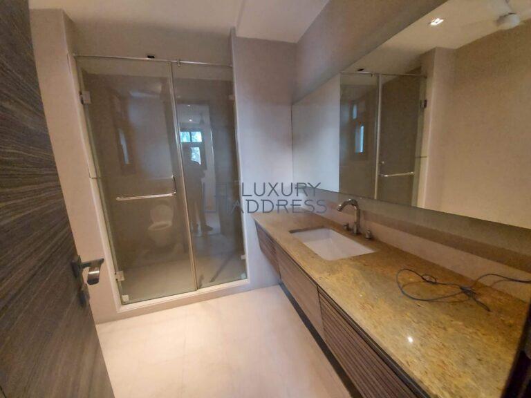 Luxurious 5BHK Semi-Furnished Farmhouse Rent Ghitorni, Delhi