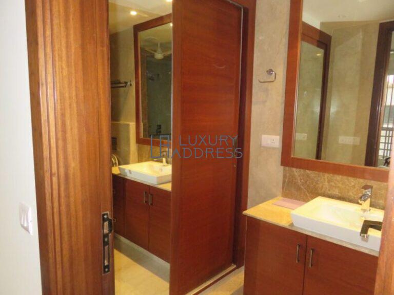 3BHK Furnished Flat Rent in Defence Colony, South Delhi - Luxury Address