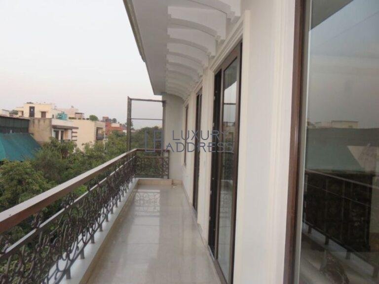 3BHK Furnished Flat Rent in Defence Colony, South Delhi - Luxury Address