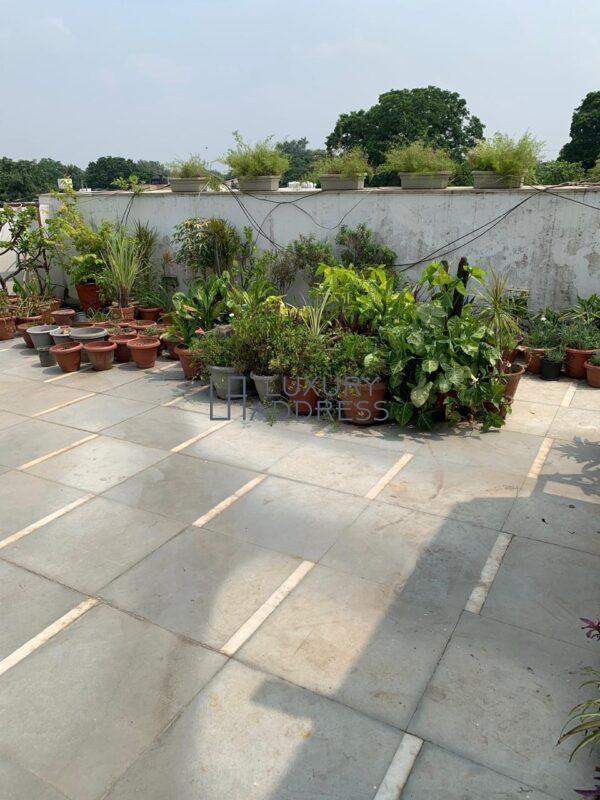 Rent 3BHK Luxury Flat in Golf Links, South Delhi - Luxury Address