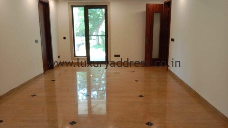 4BHK Semi-Furnished Farmhouse Bandh Road Delhi - Luxury Address