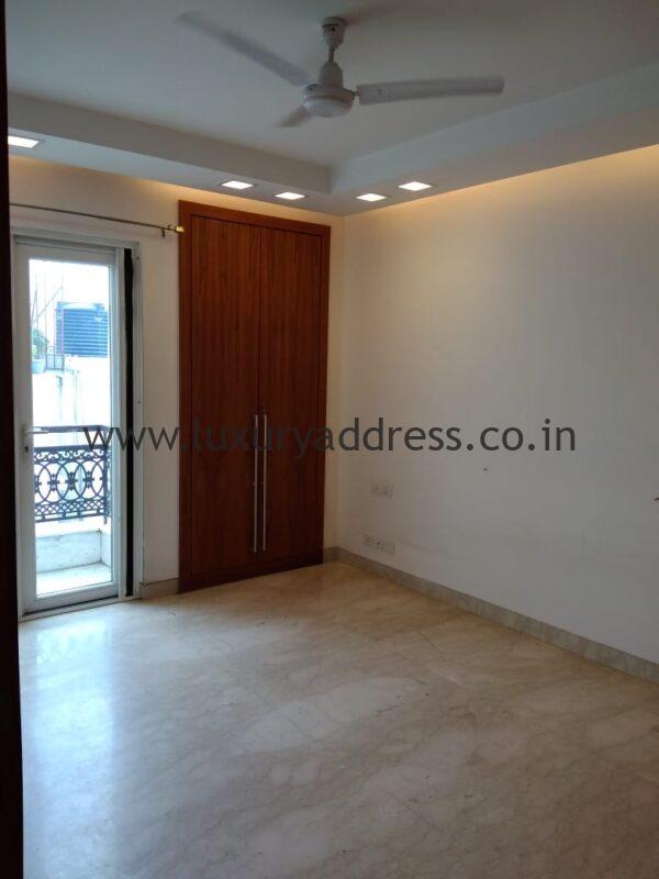 Rent 4BHK Apartment in Anand Lok, Delhi - Luxury Address