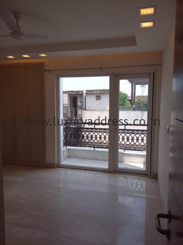 Rent 4BHK Apartment in Anand Lok, Delhi - Luxury Address