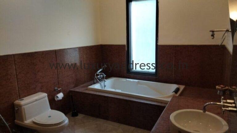 Rent 5BHK Farmhouse on Bandh Road Delhi - Luxury Address