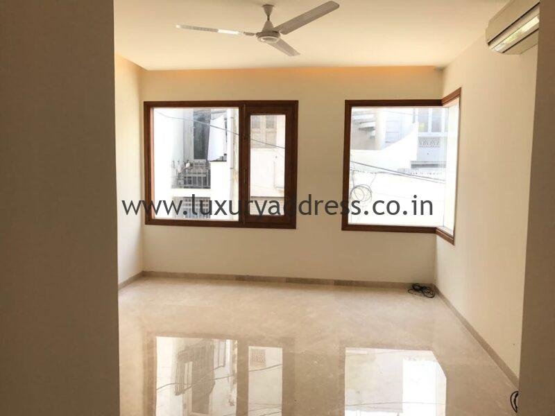 3BHK Semi-Furnished Luxury Apartment Rent Jor Bagh, Delhi - Luxury Address