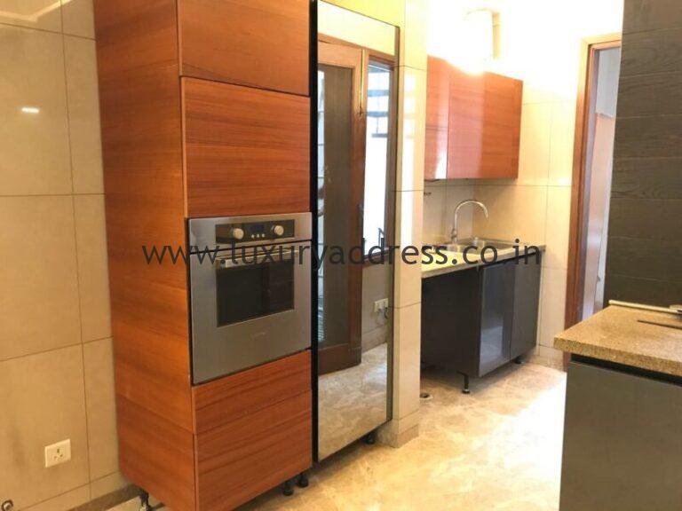 3BHK Semi-Furnished Luxury Apartment Rent Jor Bagh, Delhi - Luxury Address