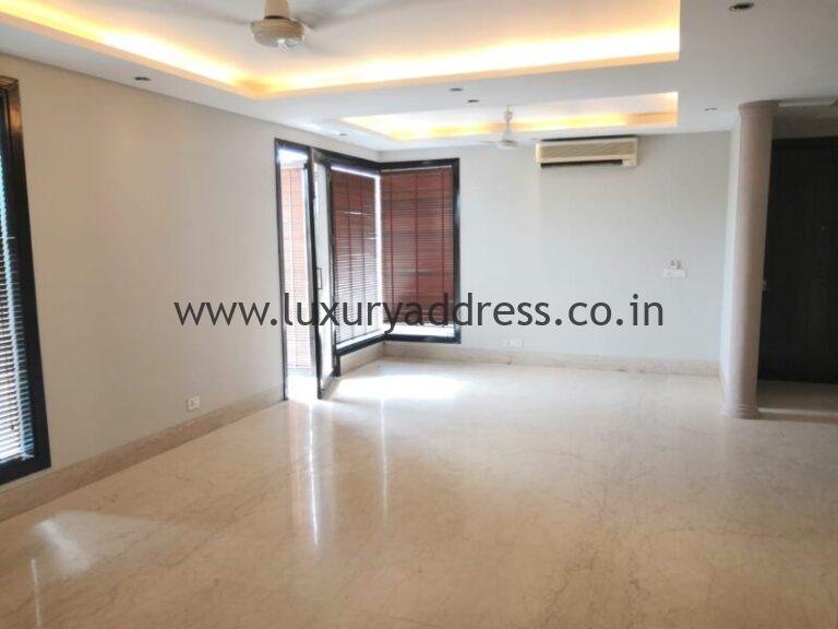 Rent 3BHK Semi-Furnished Flat Defence Colony Delhi - Luxury Address